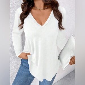 3/$25 Shein Curve V-Neck Women's Long Sleeve White Sweater - Size 1XL